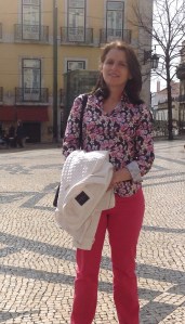 It was a beautiful spring day here. I shouldn't have brought my jacket since I had to carry it around all day.